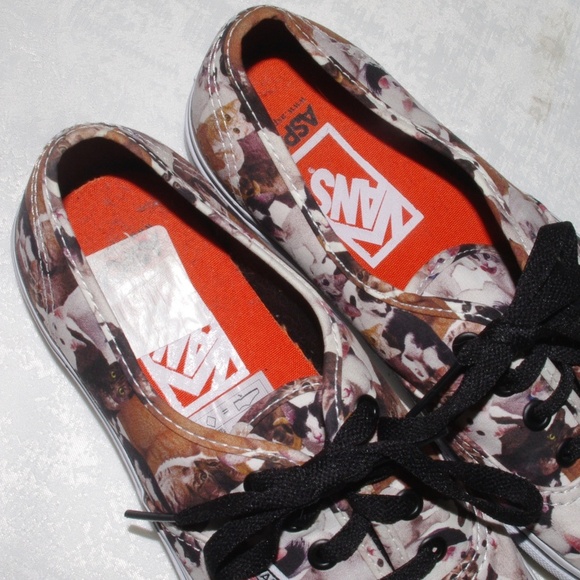 ASPCA x Vans Size 7.5 lace up cat print shoes - Picture 5 of 5